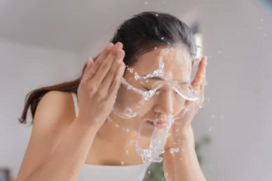 Rose water has a lot of skin benefits